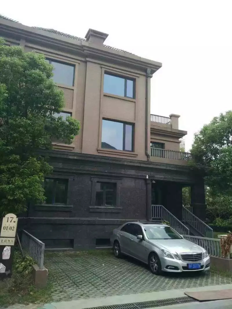 【工地隨記】軍山半島現(xiàn)代別墅空調(diào)定位，等戴主材進(jìn)場(chǎng)